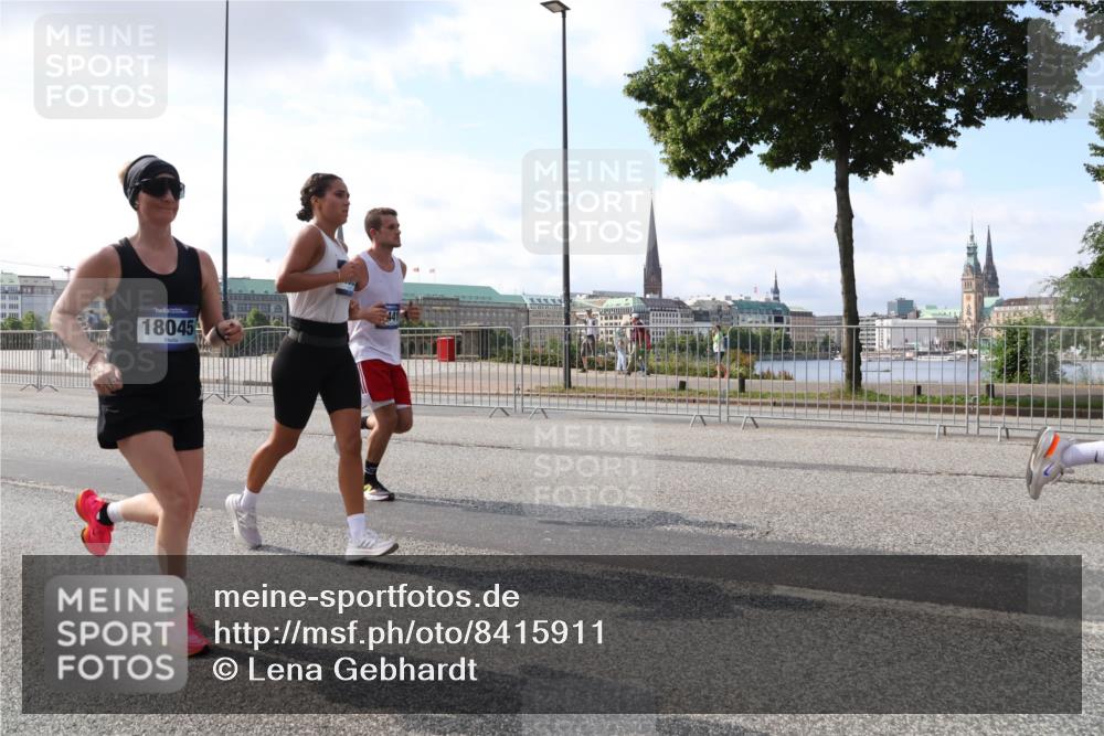 29.06.2025 - hella hamburg halbmarathon Lena Gebhardt http://msf.ph/oto/8415911 29.06.2025 09:50:56 Lombardsbrücke 18045, 1209, 1256, 1358, 1441, 1677, 1697, 1700, 1882, 1962, 2546, 2579, 2675, 2719, 3056, 3626, 3947, 4205, 4229, 4380, 4854, 4888, 4889, 4893, 5026, 5087, 5275, 5387, 5472, 5506, 5508, 5745, 5752, 5916, 6080, 6429, 6458, 6529, 6593, 6639, 6686, 6687, 7026, 7110, 7116, 7284, 7635, 8091, 8122, 8319, 8574, 8958, 8966, 9116, 9371, 9380, 9755, 9833, 10064, 10193, 10415, 10469, 10783, 10922, 11281, 11284, 11305, 11379, 12153 meine-sportfotos.de