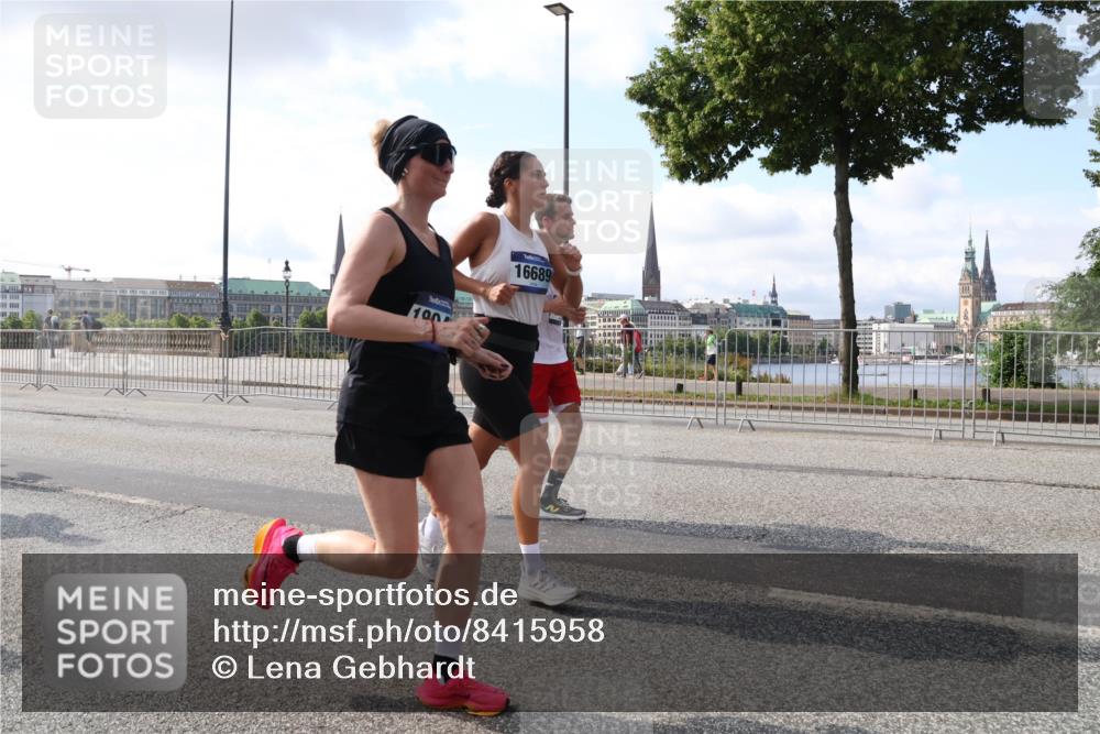 29.06.2025 - hella hamburg halbmarathon Lena Gebhardt http://msf.ph/oto/8415958 29.06.2025 09:50:56 Lombardsbrücke 100, 16689, 1209, 1256, 1358, 1441, 1677, 1697, 1700, 1882, 1962, 2546, 2579, 2675, 2719, 3056, 3626, 3947, 4205, 4229, 4380, 4854, 4888, 4889, 4893, 5026, 5087, 5275, 5387, 5472, 5506, 5508, 5745, 5752, 5916, 6080, 6429, 6458, 6529, 6593, 6639, 6686, 6687, 7026, 7110, 7116, 7284, 7635, 8091, 8122, 8319, 8574, 8958, 8966, 9116, 9371, 9380, 9755, 9833, 10064, 10193, 10415, 10469, 10783, 10922, 11281, 11284, 11305, 11379, 12153 meine-sportfotos.de