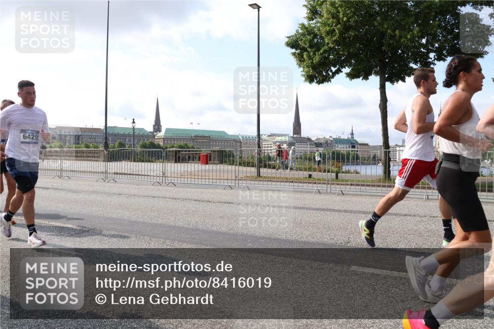 29.06.2025 - hella hamburg halbmarathon Lena Gebhardt http://msf.ph/oto/8416019 29.06.2025 09:50:57 Lombardsbrücke 6429, 1209, 1256, 1358, 1441, 1677, 1697, 1700, 1882, 1962, 2546, 2579, 2675, 2719, 3056, 3626, 3947, 4205, 4229, 4380, 4854, 4888, 4889, 4893, 5026, 5087, 5275, 5387, 5472, 5506, 5508, 5745, 5752, 5916, 6080, 6429, 6458, 6529, 6593, 6639, 6686, 6687, 6901, 7026, 7110, 7116, 7284, 7635, 8091, 8122, 8319, 8574, 8958, 8966, 9116, 9262, 9371, 9380, 9755, 9833, 10064, 10193, 10415, 10469, 10783, 10922, 11281, 11284, 11305, 11379, 11907, 12153 meine-sportfotos.de