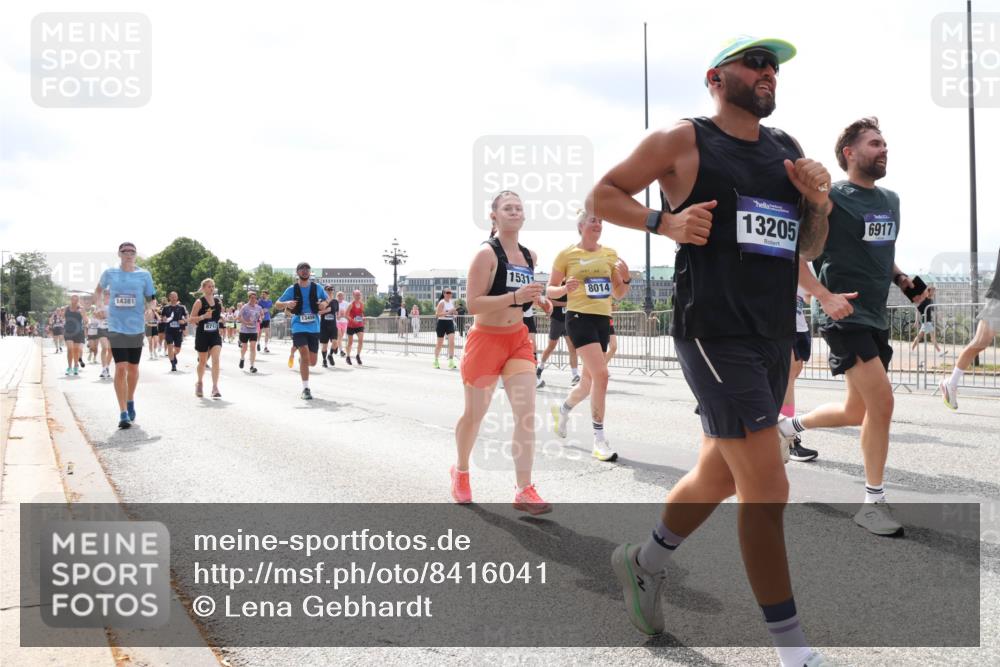 29.06.2025 - hella hamburg halbmarathon Lena Gebhardt http://msf.ph/oto/8416041 29.06.2025 10:42:19 Lombardsbrücke 14381, 13456, 1531, 8014, 13205, 6917, 1039, 1150, 1360, 1624, 1648, 1752, 1929, 1957, 1994, 2069, 2134, 2145, 2523, 2538, 2580, 2974, 3276, 3326, 3459, 3460, 3568, 3605, 3874, 4329, 4353, 4735, 4736, 4778, 4885, 4891, 4892, 5403, 5419, 5671, 5810, 6136, 6137, 6153, 6430, 6436, 6828, 6837, 6846, 6917, 7040, 7260, 7357, 7557, 7666, 7955, 8014, 8459, 8525, 8526, 8529, 8712, 8816, 8908, 9008, 9223, 9370, 9467, 9980, 10027, 10532, 10623 meine-sportfotos.de