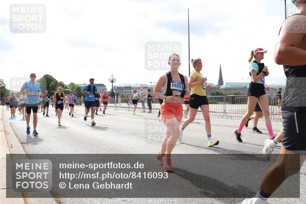 29.06.2025 - hella hamburg halbmarathon Lena Gebhardt http://msf.ph/oto/8416093 29.06.2025 10:42:20 Lombardsbrücke 4381, 8712, 134561, 15311, 1039, 1150, 1360, 1624, 1648, 1752, 1929, 1957, 1994, 2069, 2134, 2145, 2523, 2538, 2580, 2974, 3276, 3326, 3459, 3460, 3568, 3605, 3874, 4329, 4353, 4735, 4736, 4778, 4885, 4891, 4892, 5403, 5417, 5419, 5671, 5810, 6136, 6137, 6153, 6430, 6436, 6828, 6837, 6846, 6917, 7040, 7260, 7357, 7557, 7666, 8014, 8459, 8525, 8526, 8529, 8712, 8816, 8908, 9008, 9223, 9370, 9467, 9980, 10027, 10454, 10532, 10623 meine-sportfotos.de