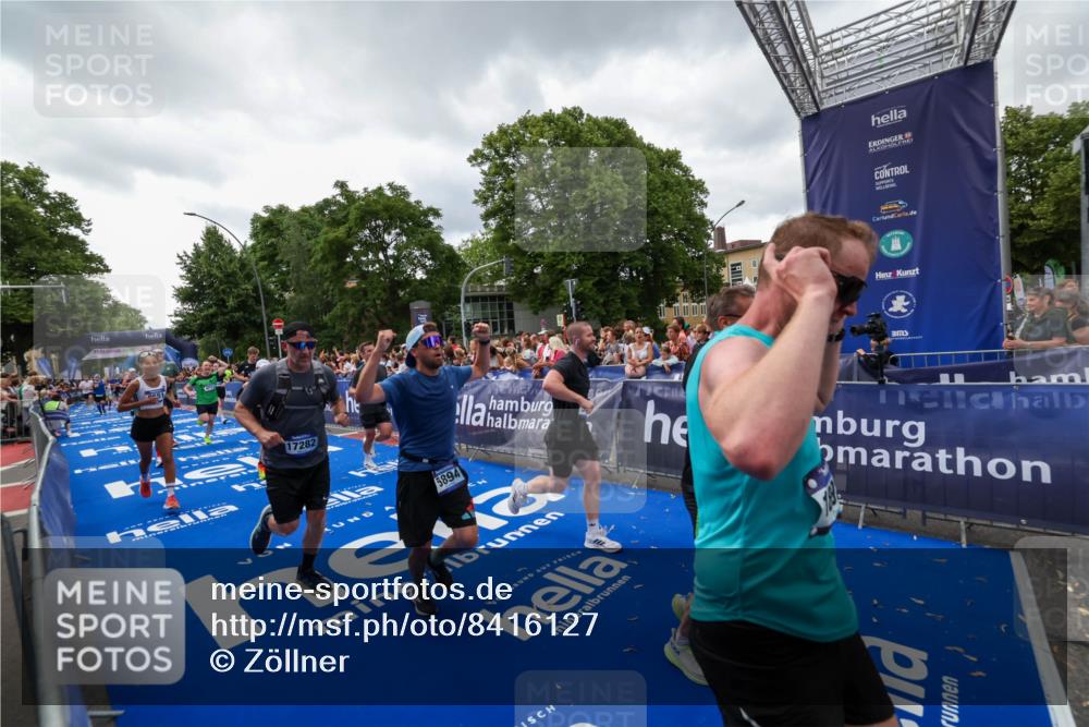29.06.2025 - hella hamburg halbmarathon Zöllner http://msf.ph/oto/8416127 29.06.2025 10:49:51 Ziel 3543, 4017, 5460, 5894, 6125, 9126, 9200, 9551, 9597, 9723, 9924, 11975, 13159, 13463, 14794, 16800, 16877, 17282, 17753, 18926, 19109, 19122 meine-sportfotos.de