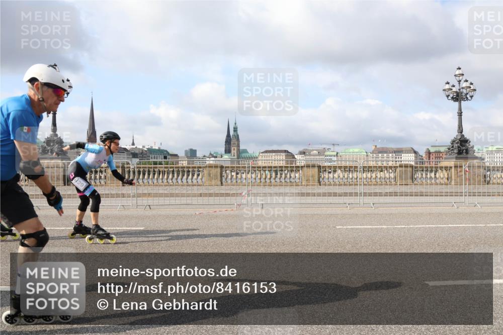 29.06.2025 - hella hamburg halbmarathon Lena Gebhardt http://msf.ph/oto/8416153 29.06.2025 08:56:52 Lombardsbrücke 29 meine-sportfotos.de