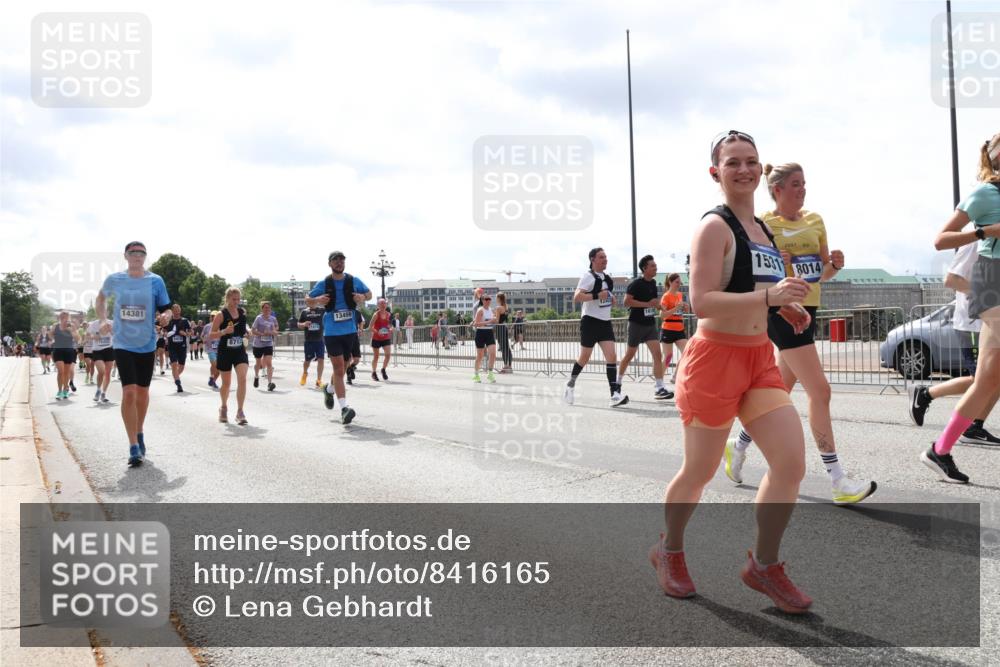 29.06.2025 - hella hamburg halbmarathon Lena Gebhardt http://msf.ph/oto/8416165 29.06.2025 10:42:20 Lombardsbrücke 14381, 13450, 13456, 871, 141, 1531, 8014, 1039, 1150, 1360, 1624, 1648, 1752, 1929, 1957, 1994, 2069, 2134, 2145, 2523, 2538, 2580, 2974, 3276, 3326, 3459, 3460, 3568, 3605, 3874, 4329, 4353, 4735, 4736, 4778, 4885, 4891, 4892, 5403, 5417, 5419, 5671, 5810, 6136, 6137, 6153, 6430, 6436, 6828, 6837, 6846, 6917, 7040, 7260, 7357, 7557, 7666, 8014, 8459, 8525, 8526, 8529, 8712, 8816, 8908, 9008, 9223, 9370, 9467, 9980, 10027, 10454, 10532, 10623 meine-sportfotos.de