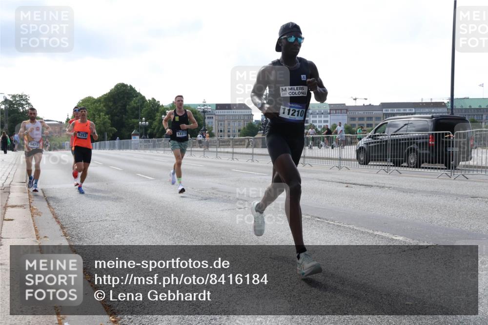 29.06.2025 - hella hamburg halbmarathon Lena Gebhardt http://msf.ph/oto/8416184 29.06.2025 09:40:29 Lombardsbrücke 9475, 5253, 12373, 11210, 34, 35, 52, 54, 2144, 2659, 3720, 5253, 6530, 6816, 9151, 9255, 9447, 9475, 10650, 11210, 11829, 12373, 12678, 14302, 14717, 15495, 16068, 16120, 16245, 16988, 18930, 19075 meine-sportfotos.de