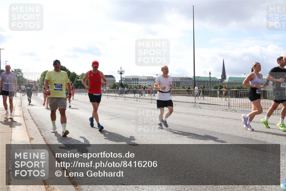 29.06.2025 - hella hamburg halbmarathon Lena Gebhardt http://msf.ph/oto/8416206 29.06.2025 10:05:11 Lombardsbrücke 16579, 5869, 690, 1126, 1316, 1559, 1863, 1981, 2288, 2298, 2424, 2463, 2628, 2698, 3071, 3413, 3578, 4014, 4220, 4394, 4538, 4951, 5073, 6059, 6907, 6908, 7302, 7826, 8049, 8089, 8999, 9007, 9019, 9075, 9165, 9559, 9680, 10100, 10694, 11088, 11551, 11595, 11784, 11873, 12125, 12557, 13221, 13242, 13327, 13533, 13717, 14203, 15532, 16092, 16134, 16357, 16478, 16546, 16579, 16847, 16995, 17112, 17707, 17814, 17818, 18189, 18616, 18617, 19034 meine-sportfotos.de