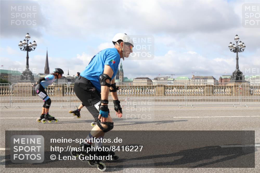 29.06.2025 - hella hamburg halbmarathon Lena Gebhardt http://msf.ph/oto/8416227 29.06.2025 08:56:52 Lombardsbrücke 439 meine-sportfotos.de