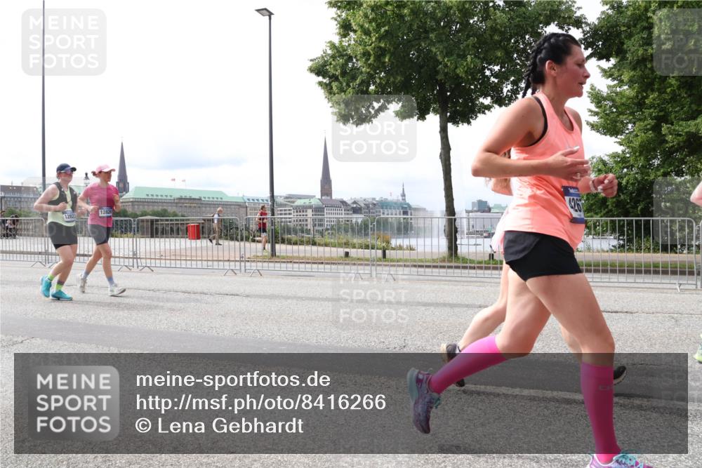 29.06.2025 - hella hamburg halbmarathon Lena Gebhardt http://msf.ph/oto/8416266 29.06.2025 10:26:30 Lombardsbrücke 12827, 12826, 426, 1300, 2643, 3617, 4267, 4268, 4315, 4507, 4509, 4844, 6159, 6625, 6905, 7929, 8079, 8276, 8306, 8357, 8674, 8942, 9186, 11107, 11270, 11740, 12126, 12826, 12827, 13264, 14063, 14356, 14726, 14930, 15027, 15807, 15878, 16788, 17300, 17675, 17712, 18074, 18087, 18516, 19144 meine-sportfotos.de