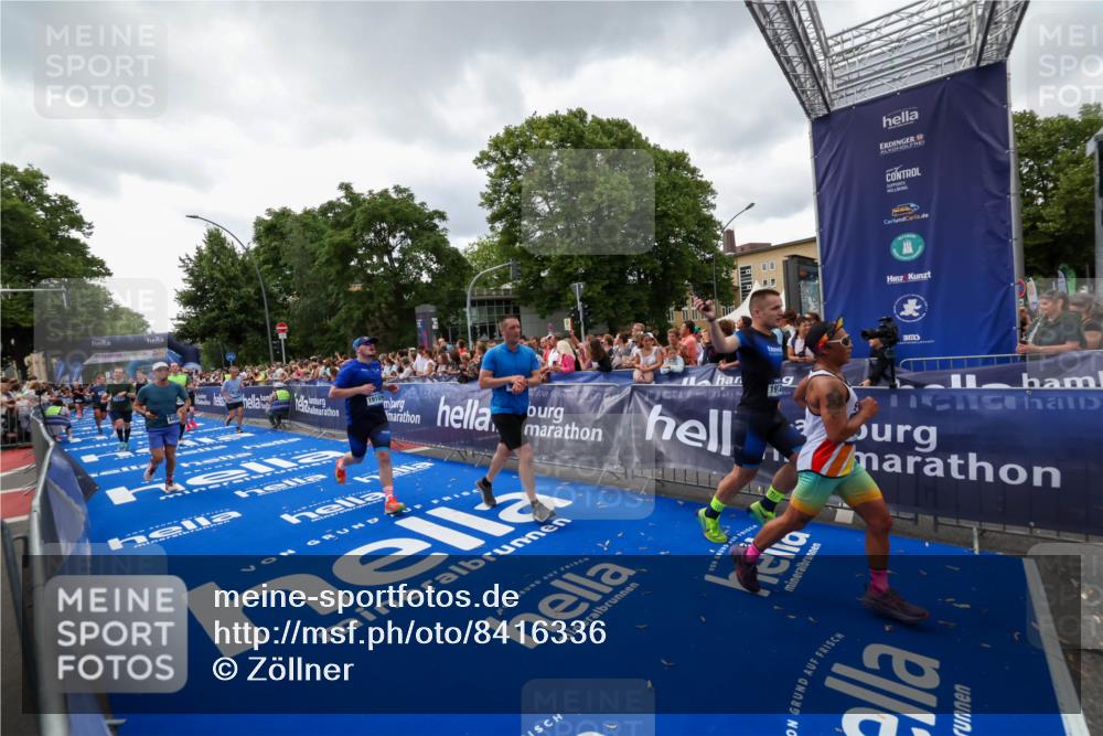 29.06.2025 - hella hamburg halbmarathon Zöllner http://msf.ph/oto/8416336 29.06.2025 10:49:59 Ziel 2540, 3692, 3852, 4017, 5460, 7100, 8454, 8455, 9126, 9213, 9491, 9597, 12271, 12527, 12733, 13463, 16716, 16732, 16887, 19109, 19112, 19122 meine-sportfotos.de
