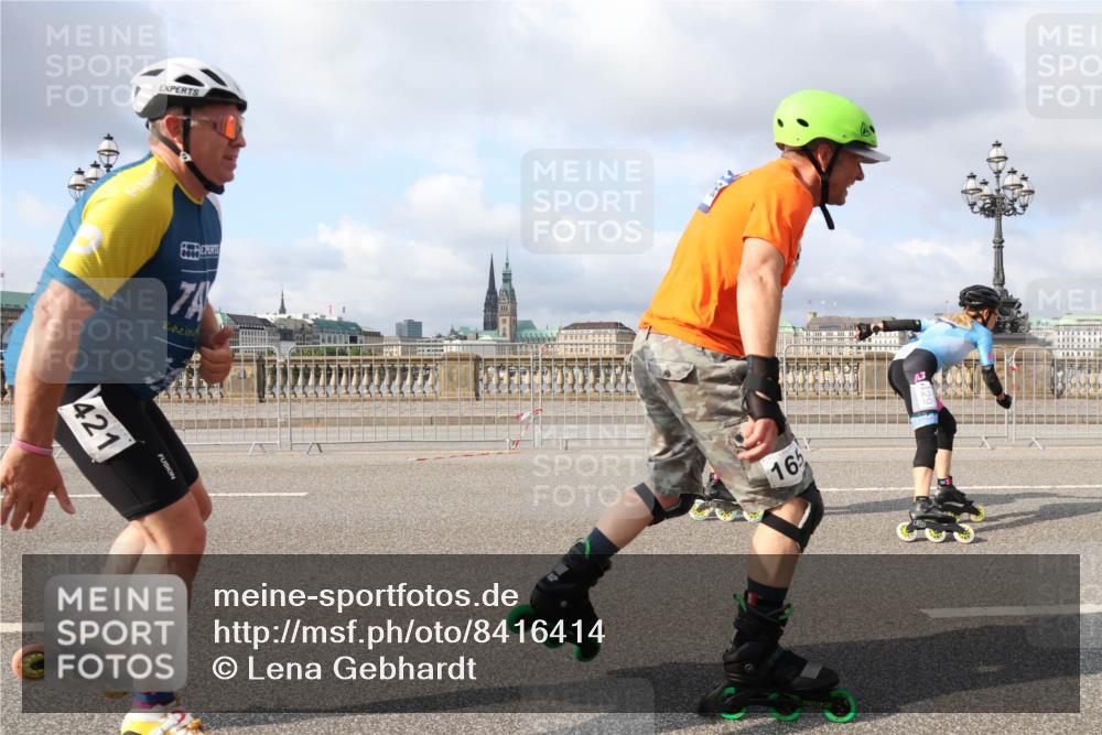 29.06.2025 - hella hamburg halbmarathon Lena Gebhardt http://msf.ph/oto/8416414 29.06.2025 08:56:52 Lombardsbrücke 421, 165 meine-sportfotos.de