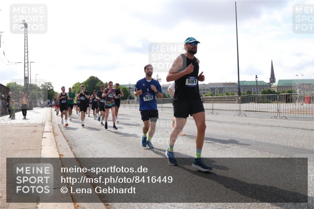 29.06.2025 - hella hamburg halbmarathon Lena Gebhardt http://msf.ph/oto/8416449 29.06.2025 09:51:01 Lombardsbrücke 1962, 7116, 2570, 5087, 13268, 7284, 7635, 8122, 1209, 1256, 1358, 1441, 1677, 1697, 1700, 1941, 1962, 2546, 2579, 3056, 3626, 3700, 3947, 4205, 4229, 4380, 4854, 4888, 4889, 4893, 5026, 5087, 5275, 5387, 5472, 5506, 5508, 5752, 5916, 6080, 6429, 6593, 6639, 6686, 6687, 6721, 6901, 7026, 7110, 7116, 7284, 7635, 7693, 8091, 8122, 8319, 8574, 8958, 8966, 9262, 9313, 9371, 9380, 9755, 9833, 9885, 10064, 10193, 10415, 10469, 10783, 10922, 11281, 11284, 11305, 11907, 12153 meine-sportfotos.de