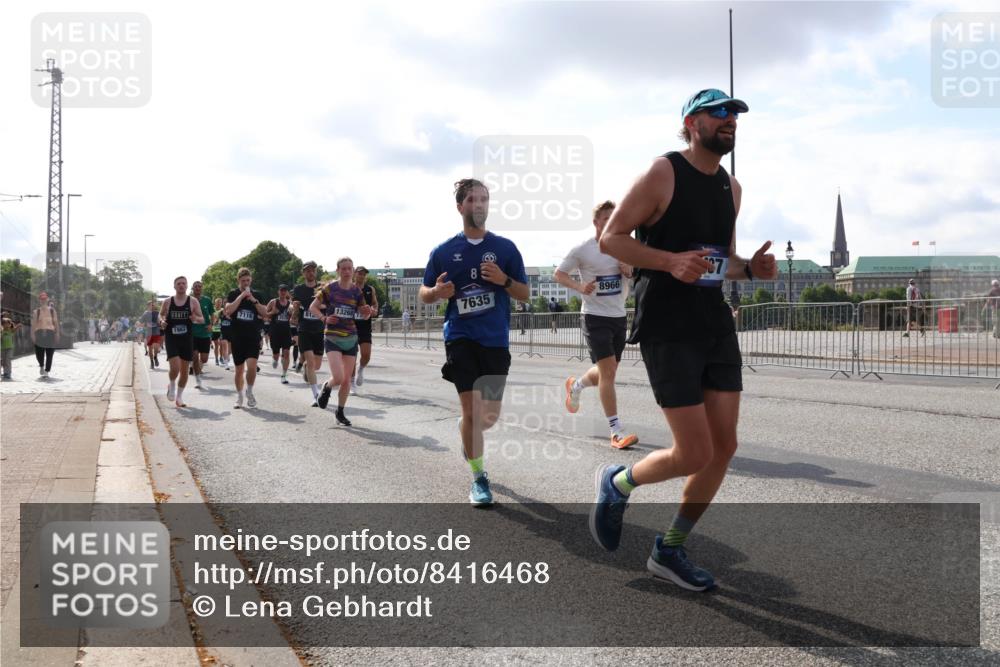 29.06.2025 - hella hamburg halbmarathon Lena Gebhardt http://msf.ph/oto/8416468 29.06.2025 09:51:01 Lombardsbrücke 8, 8966, 7635, 7116, 81, 13268, 1962, 1209, 1256, 1358, 1441, 1677, 1697, 1700, 1941, 1962, 2546, 2579, 3056, 3626, 3700, 3947, 4205, 4229, 4380, 4854, 4888, 4889, 4893, 5026, 5087, 5275, 5387, 5472, 5506, 5508, 5752, 5916, 6080, 6429, 6593, 6639, 6686, 6687, 6721, 6901, 7026, 7110, 7116, 7284, 7635, 7693, 8091, 8122, 8319, 8574, 8958, 8966, 9262, 9313, 9371, 9380, 9755, 9833, 9885, 10064, 10193, 10415, 10469, 10783, 10922, 11281, 11284, 11305, 11907, 12153 meine-sportfotos.de