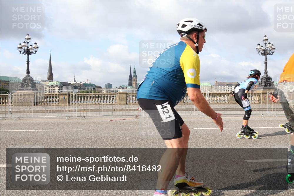 29.06.2025 - hella hamburg halbmarathon Lena Gebhardt http://msf.ph/oto/8416482 29.06.2025 08:56:53 Lombardsbrücke 421 meine-sportfotos.de