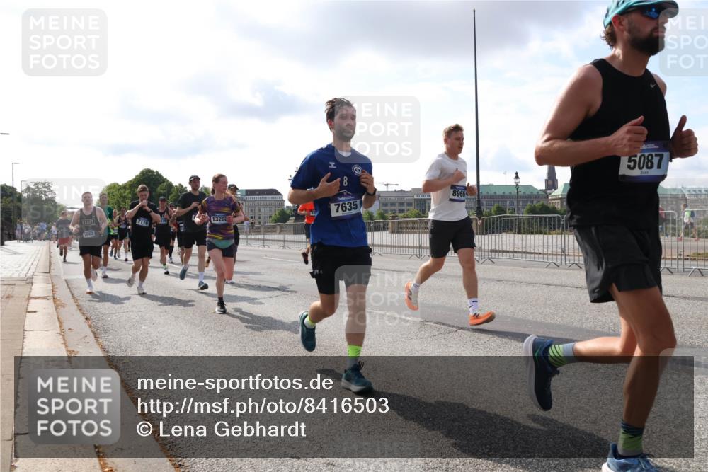 29.06.2025 - hella hamburg halbmarathon Lena Gebhardt http://msf.ph/oto/8416503 29.06.2025 09:51:01 Lombardsbrücke 1962, 7116, 1326, 7635, 8966, 5087, 1209, 1256, 1358, 1441, 1677, 1697, 1700, 1941, 1962, 2546, 2579, 3056, 3626, 3700, 3947, 4205, 4229, 4380, 4854, 4888, 4889, 4893, 5026, 5087, 5275, 5387, 5472, 5506, 5508, 5752, 5916, 6080, 6429, 6593, 6639, 6686, 6687, 6721, 6901, 7026, 7110, 7116, 7284, 7635, 7693, 8091, 8122, 8319, 8574, 8958, 8966, 9262, 9313, 9371, 9380, 9755, 9833, 9885, 10064, 10193, 10415, 10469, 10783, 10922, 11281, 11284, 11305, 11907, 12153 meine-sportfotos.de