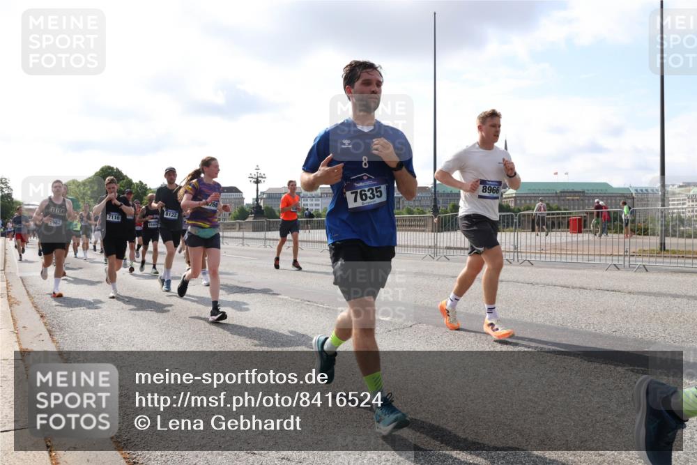 29.06.2025 - hella hamburg halbmarathon Lena Gebhardt http://msf.ph/oto/8416524 29.06.2025 09:51:01 Lombardsbrücke 1962, 7116, 8122, 8, 7635, 8966, 1209, 1256, 1358, 1441, 1677, 1697, 1700, 1941, 1962, 2546, 2579, 3056, 3626, 3700, 3947, 4205, 4229, 4380, 4854, 4888, 4889, 4893, 5026, 5087, 5275, 5387, 5472, 5506, 5508, 5752, 5916, 6080, 6429, 6593, 6639, 6686, 6687, 6721, 6901, 7026, 7110, 7116, 7284, 7635, 7693, 8091, 8122, 8319, 8574, 8958, 8966, 9262, 9313, 9371, 9380, 9755, 9833, 9885, 10064, 10193, 10415, 10469, 10783, 10922, 11281, 11284, 11305, 11907, 12153 meine-sportfotos.de