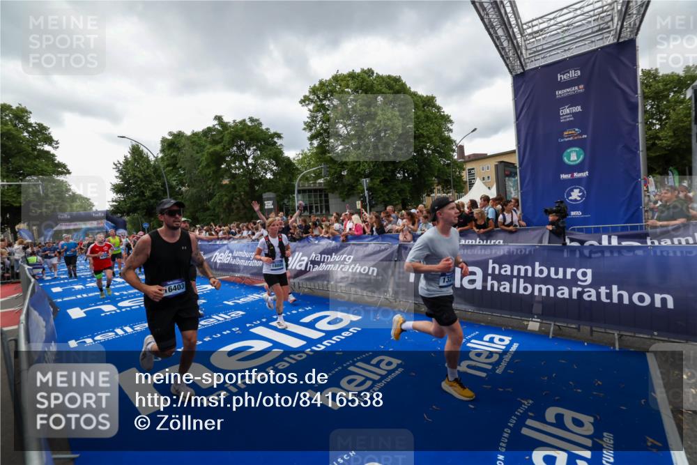 29.06.2025 - hella hamburg halbmarathon Zöllner http://msf.ph/oto/8416538 29.06.2025 10:50:10 Ziel 1216, 1321, 1507, 2020, 3296, 3562, 7176, 8313, 9031, 9303, 9965, 12203, 12235, 13282, 14257, 16403, 18228, 18657, 18658, 18884 meine-sportfotos.de