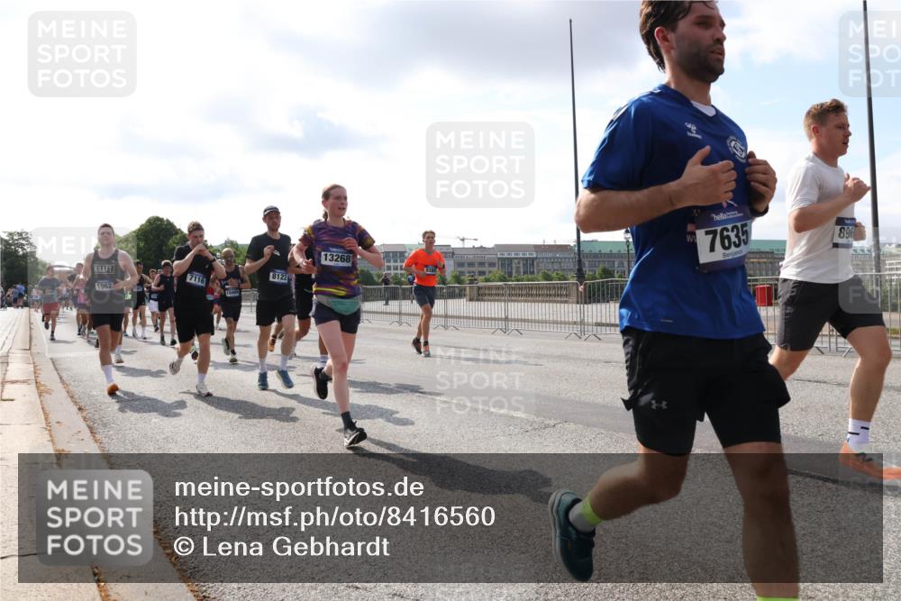 29.06.2025 - hella hamburg halbmarathon Lena Gebhardt http://msf.ph/oto/8416560 29.06.2025 09:51:02 Lombardsbrücke 7116, 1962, 10469, 8122, 13268, 7635, 896, 1209, 1256, 1441, 1677, 1697, 1941, 1962, 2546, 2579, 3056, 3626, 3700, 3947, 4205, 4380, 4854, 4888, 4889, 4893, 5026, 5087, 5275, 5387, 5472, 5506, 5508, 5752, 5916, 6080, 6429, 6593, 6639, 6686, 6687, 6721, 6901, 7026, 7110, 7116, 7284, 7378, 7635, 7693, 7962, 8091, 8122, 8319, 8574, 8958, 8966, 9262, 9313, 9371, 9380, 9755, 9833, 9885, 10064, 10193, 10415, 10469, 10783, 10922, 11281, 11284, 11305, 11907, 12153 meine-sportfotos.de