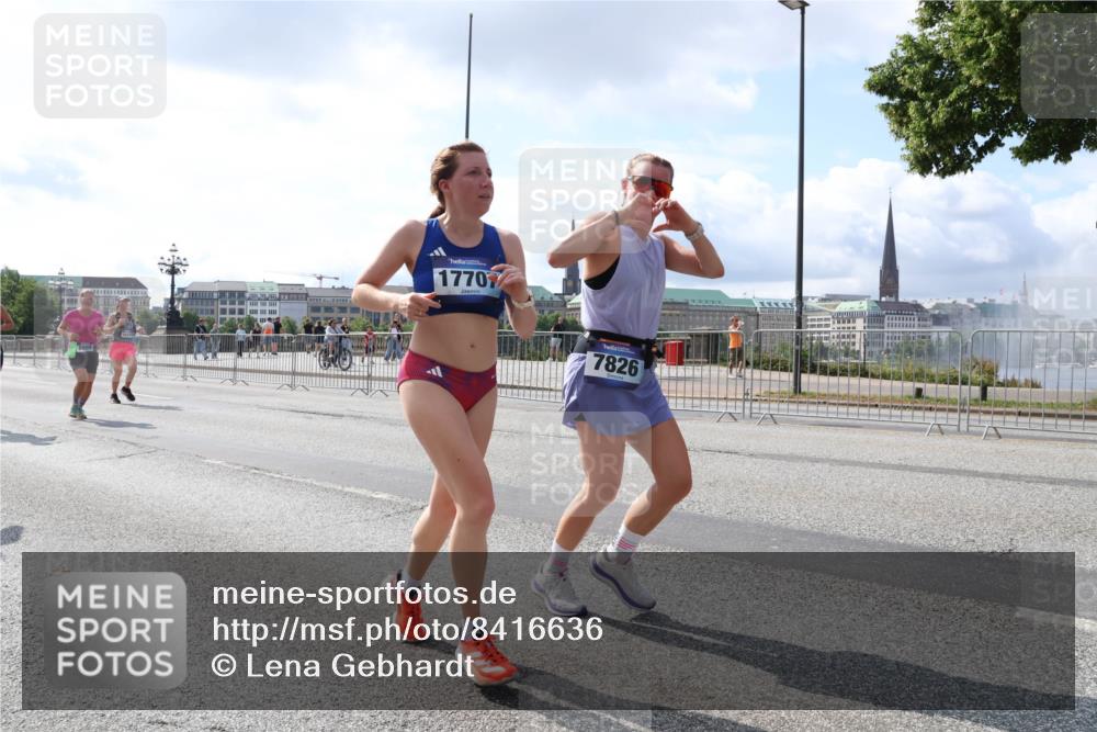 29.06.2025 - hella hamburg halbmarathon Lena Gebhardt http://msf.ph/oto/8416636 29.06.2025 10:05:15 Lombardsbrücke 8999, 17707, 7826, 1126, 1559, 1863, 1936, 1981, 2288, 2298, 2424, 2628, 3071, 3413, 3578, 4014, 4220, 4394, 4538, 4951, 5073, 6059, 6907, 6908, 7302, 7826, 8049, 8089, 8999, 9007, 9019, 9075, 9165, 9559, 9680, 10343, 10694, 11088, 11551, 11595, 11784, 11873, 12557, 13221, 13242, 13327, 13717, 14203, 14465, 14642, 16092, 16134, 16357, 16478, 16546, 16579, 16847, 17112, 17707, 17814, 17818, 18189, 18616, 18617, 19034 meine-sportfotos.de