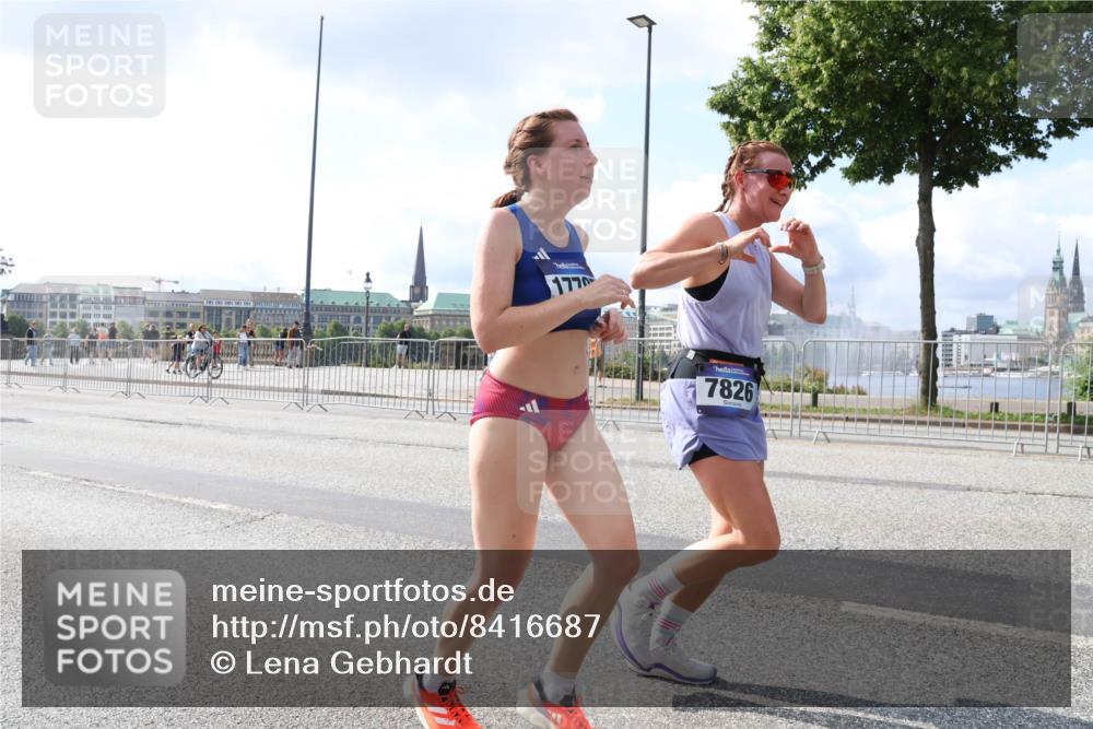 29.06.2025 - hella hamburg halbmarathon Lena Gebhardt http://msf.ph/oto/8416687 29.06.2025 10:05:15 Lombardsbrücke 7826, 1126, 1559, 1863, 1936, 1981, 2288, 2298, 2424, 2628, 3071, 3413, 3578, 4014, 4220, 4394, 4538, 4951, 5073, 6059, 6907, 6908, 7302, 7826, 8049, 8089, 8999, 9007, 9019, 9075, 9165, 9559, 9680, 10343, 10694, 11088, 11551, 11595, 11784, 11873, 12557, 13221, 13242, 13327, 13717, 14203, 14465, 14642, 16092, 16134, 16357, 16478, 16546, 16579, 16847, 17112, 17707, 17814, 17818, 18189, 18616, 18617, 19034 meine-sportfotos.de