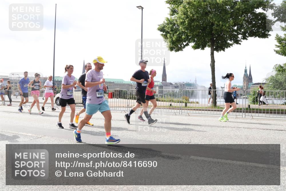 29.06.2025 - hella hamburg halbmarathon Lena Gebhardt http://msf.ph/oto/8416690 29.06.2025 10:42:24 Lombardsbrücke 15000, 14585, 11075, 15912, 12904, 1039, 1150, 1360, 1624, 1752, 1929, 1957, 1994, 2069, 2134, 2145, 2401, 2523, 2538, 2580, 2940, 2941, 2974, 3276, 3326, 3568, 3605, 3874, 4329, 4334, 4353, 4735, 4736, 4778, 4885, 4891, 4892, 5403, 5417, 5419, 5671, 5810, 6120, 6136, 6153, 6430, 6436, 6764, 6828, 6837, 6846, 6917, 7040, 7260, 7357, 7513, 7557, 7666, 8014, 8459, 8525, 8526, 8529, 8712, 8816, 8908, 9008, 9223, 9370, 9980, 10027, 10454, 10532, 10623, 13241 meine-sportfotos.de