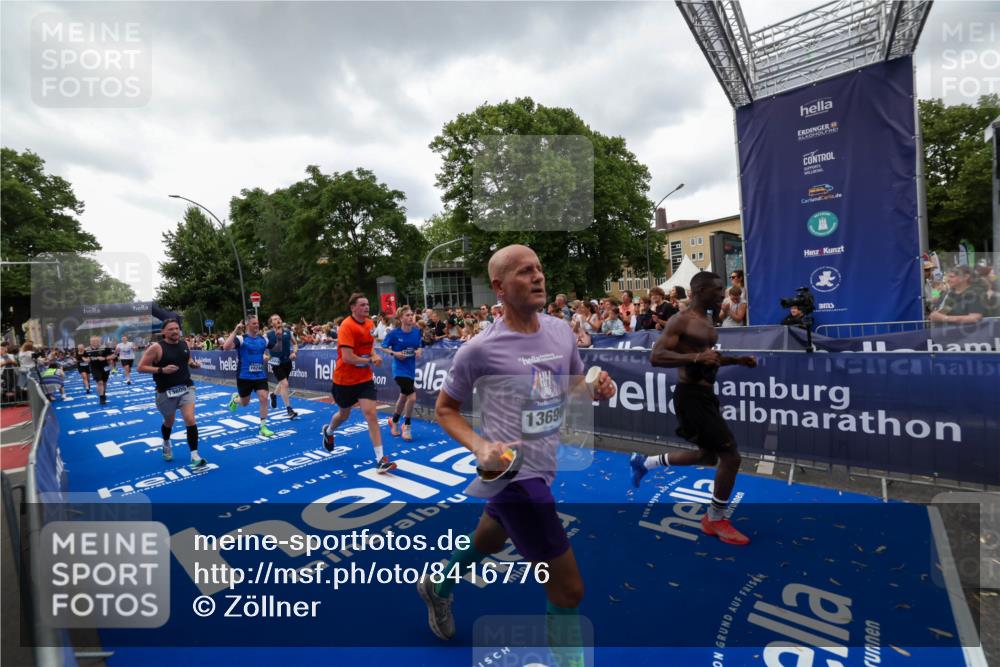 29.06.2025 - hella hamburg halbmarathon Zöllner http://msf.ph/oto/8416776 29.06.2025 10:50:24 Ziel 4247, 4933, 6795, 8899, 8921, 12035, 12949, 13609, 13690, 14034, 16000, 16242, 18499 meine-sportfotos.de