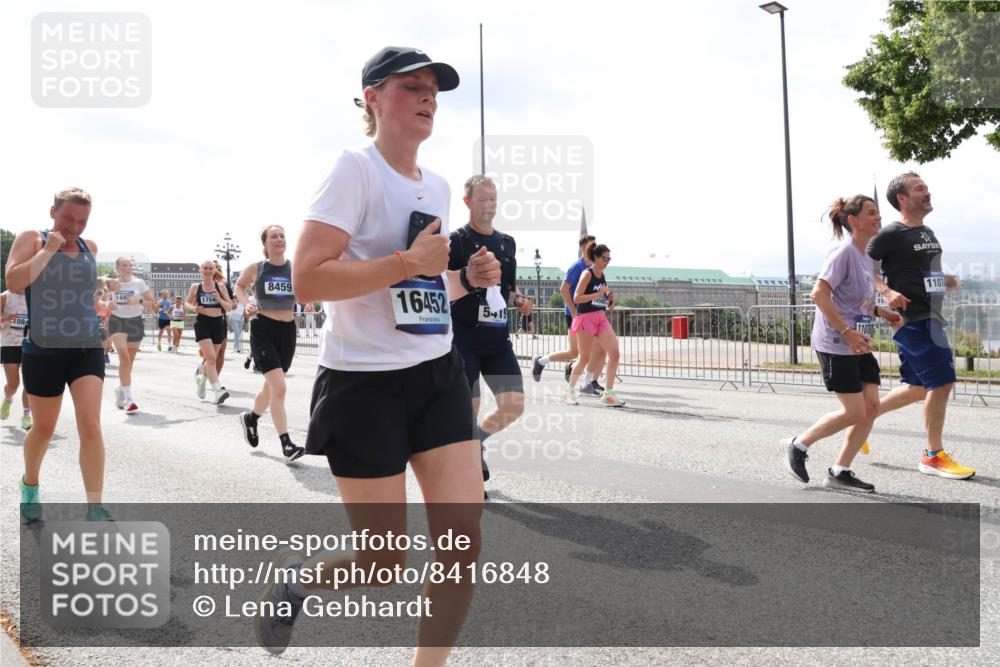29.06.2025 - hella hamburg halbmarathon Lena Gebhardt http://msf.ph/oto/8416848 29.06.2025 10:42:25 Lombardsbrücke 108, 8459, 144, 1754, 16452, 14589, 5419, 110, 11074, 1039, 1150, 1360, 1624, 1752, 1929, 1957, 1994, 2069, 2134, 2145, 2401, 2523, 2538, 2580, 2940, 2941, 2974, 3276, 3326, 3568, 3605, 3874, 4329, 4334, 4353, 4735, 4736, 4778, 4885, 4891, 4892, 5403, 5417, 5419, 5671, 5810, 6120, 6136, 6153, 6764, 6828, 6837, 6917, 7040, 7260, 7357, 7513, 7557, 7666, 8014, 8459, 8525, 8526, 8529, 8712, 8816, 8908, 9008, 9223, 9370, 9980, 10027, 10454, 10532, 10623, 10697, 13241 meine-sportfotos.de