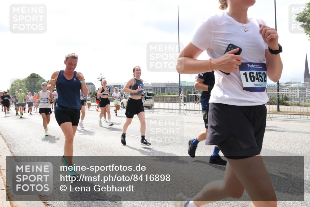 29.06.2025 - hella hamburg halbmarathon Lena Gebhardt http://msf.ph/oto/8416898 29.06.2025 10:42:26 Lombardsbrücke 10842, 16452, 1039, 1150, 1360, 1624, 1752, 1929, 1957, 1994, 2069, 2134, 2145, 2401, 2523, 2538, 2580, 2940, 2941, 2974, 3276, 3326, 3568, 3605, 3874, 4092, 4329, 4334, 4353, 4735, 4736, 4778, 4885, 4891, 4892, 5403, 5417, 5419, 5671, 5810, 6120, 6136, 6153, 6764, 6828, 6837, 6917, 7040, 7260, 7357, 7513, 7557, 7666, 8014, 8459, 8525, 8526, 8529, 8712, 8816, 8908, 9008, 9223, 9370, 9980, 10027, 10454, 10532, 10697, 12441, 13241 meine-sportfotos.de