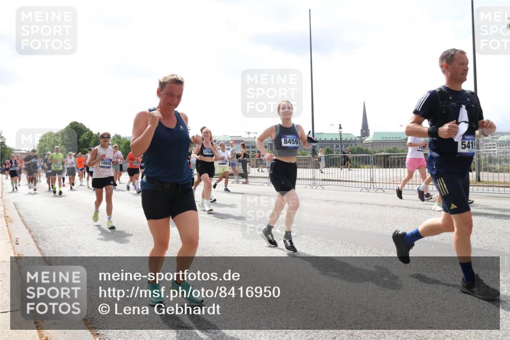 29.06.2025 - hella hamburg halbmarathon Lena Gebhardt http://msf.ph/oto/8416950 29.06.2025 10:42:26 Lombardsbrücke 10842, 17547, 8459, 541, 1039, 1150, 1360, 1624, 1752, 1929, 1957, 1994, 2069, 2134, 2145, 2401, 2523, 2538, 2580, 2940, 2941, 2974, 3276, 3326, 3568, 3605, 3874, 4092, 4329, 4334, 4353, 4735, 4736, 4778, 4885, 4891, 4892, 5403, 5417, 5419, 5671, 5810, 6120, 6136, 6153, 6764, 6828, 6837, 6917, 7040, 7260, 7357, 7513, 7557, 7666, 8014, 8459, 8525, 8526, 8529, 8712, 8816, 8908, 9008, 9223, 9370, 9980, 10027, 10454, 10532, 10697, 12441, 13241 meine-sportfotos.de