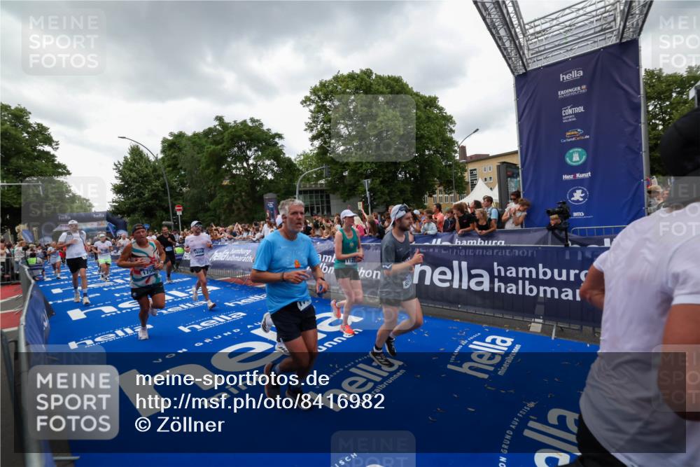 29.06.2025 - hella hamburg halbmarathon Zöllner http://msf.ph/oto/8416982 29.06.2025 10:50:41 Ziel 1399, 1750, 4346, 6282, 6662, 6712, 7134, 7397, 7583, 7786, 7952, 8576, 9057, 11214, 11356, 13701, 13808, 13812, 13875, 15519, 15803, 16291, 16806, 17179, 17247, 18006, 18413, 18820 meine-sportfotos.de
