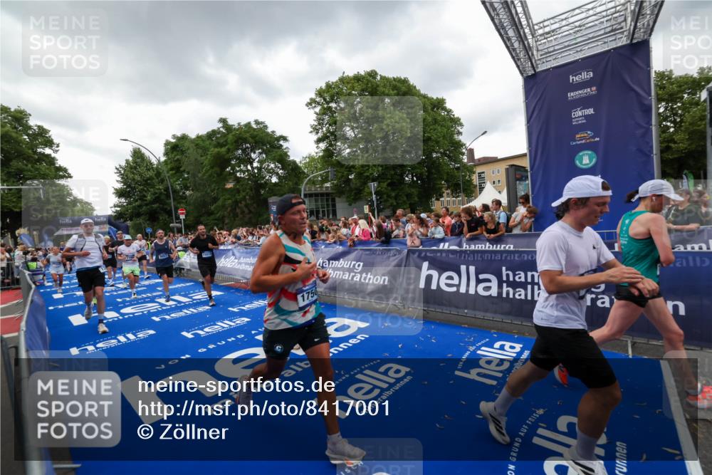 29.06.2025 - hella hamburg halbmarathon Zöllner http://msf.ph/oto/8417001 29.06.2025 10:50:42 Ziel 1399, 1750, 2788, 4346, 6662, 6712, 7134, 7583, 7786, 7952, 8576, 9057, 11214, 11356, 13701, 13808, 13875, 15519, 15803, 16291, 17179, 18006, 18413, 18820 meine-sportfotos.de