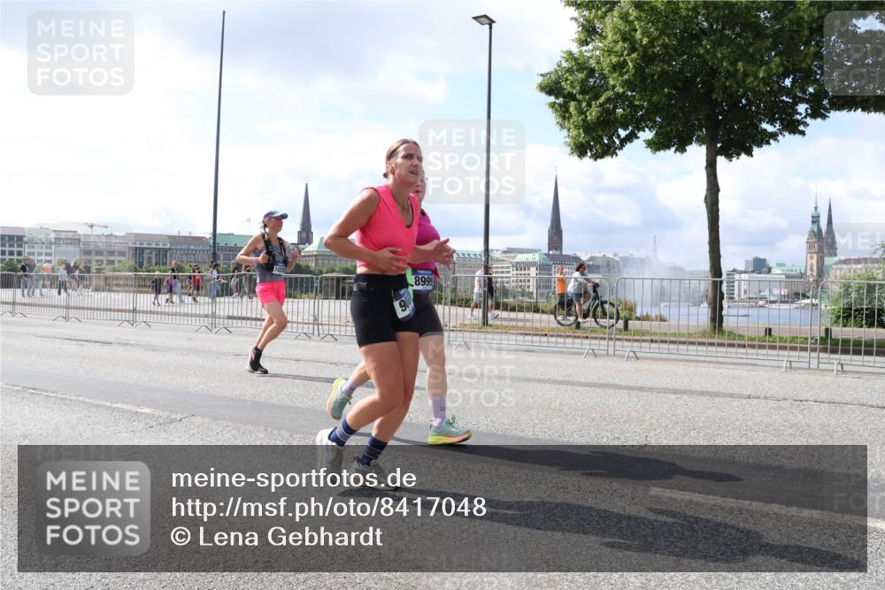 29.06.2025 - hella hamburg halbmarathon Lena Gebhardt http://msf.ph/oto/8417048 29.06.2025 10:05:18 Lombardsbrücke 8999, 1126, 1559, 1863, 1936, 1981, 2288, 2298, 2424, 2624, 3071, 3413, 3578, 4014, 4220, 4394, 4782, 4951, 5073, 6059, 6907, 6908, 7302, 7826, 8089, 8999, 9007, 9019, 9075, 9165, 9559, 9680, 9736, 9737, 9738, 10343, 10694, 11088, 11551, 11595, 11784, 11873, 12557, 13221, 13242, 13327, 13717, 14203, 14465, 14642, 16092, 16134, 16478, 16546, 16579, 16847, 17112, 17707, 17818, 18189, 18616, 18617, 19034 meine-sportfotos.de