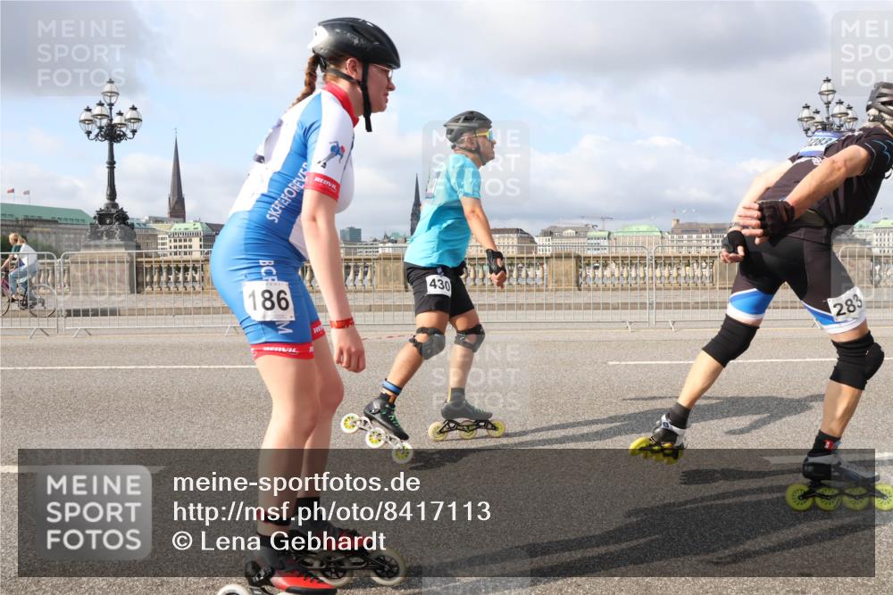29.06.2025 - hella hamburg halbmarathon Lena Gebhardt http://msf.ph/oto/8417113 29.06.2025 08:56:59 Lombardsbrücke 186, 430, 283 meine-sportfotos.de