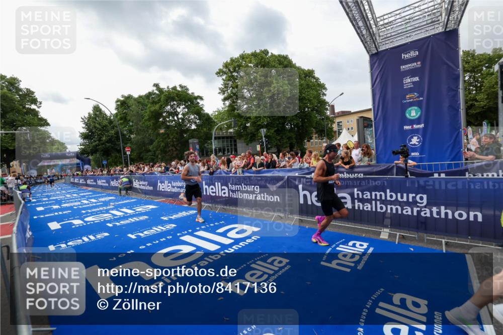 29.06.2025 - hella hamburg halbmarathon Zöllner http://msf.ph/oto/8417136 29.06.2025 10:28:29 Ziel 5328, 12529, 14140, 16711, 17374 meine-sportfotos.de
