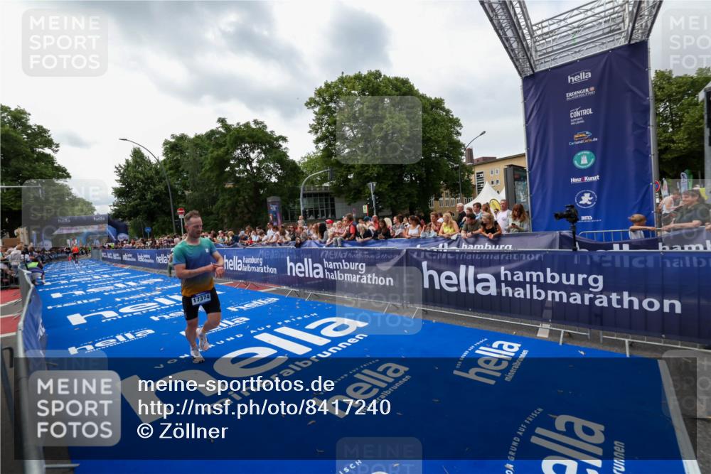 29.06.2025 - hella hamburg halbmarathon Zöllner http://msf.ph/oto/8417240 29.06.2025 10:28:36 Ziel 17374 meine-sportfotos.de