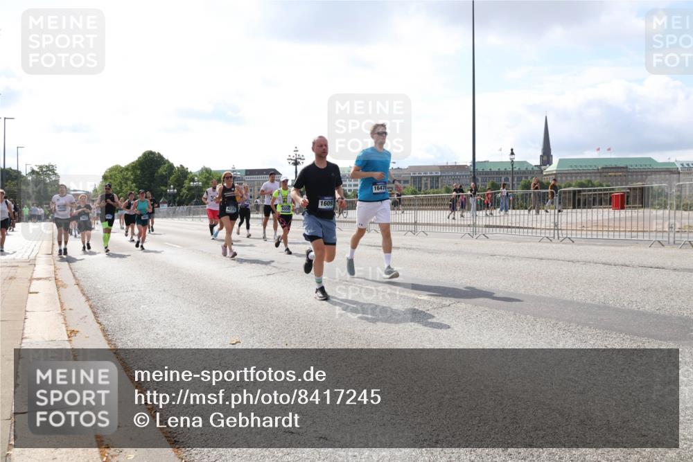 29.06.2025 - hella hamburg halbmarathon Lena Gebhardt http://msf.ph/oto/8417245 29.06.2025 10:05:20 Lombardsbrücke 4220, 1609, 16478, 1126, 1559, 1863, 1936, 1981, 2288, 2298, 2424, 2624, 3071, 3413, 3578, 4014, 4220, 4782, 4951, 5073, 6059, 6907, 6908, 7302, 7826, 8089, 8999, 9007, 9019, 9075, 9165, 9559, 9680, 9736, 9737, 9738, 10343, 10694, 11088, 11595, 11784, 11873, 11958, 12557, 13221, 13242, 13327, 13717, 14203, 14465, 14642, 16092, 16134, 16478, 16546, 16579, 16847, 17112, 17707, 17818, 18189, 18616, 18617, 19034, 19248 meine-sportfotos.de