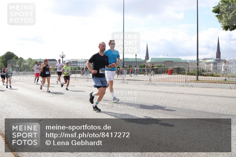 29.06.2025 - hella hamburg halbmarathon Lena Gebhardt http://msf.ph/oto/8417272 29.06.2025 10:05:20 Lombardsbrücke 1961, 422, 1609, 1126, 1559, 1863, 1936, 1981, 2288, 2298, 2424, 2624, 3071, 3413, 3578, 4014, 4220, 4782, 4951, 5073, 6059, 6907, 6908, 7302, 7826, 8089, 8999, 9007, 9019, 9075, 9165, 9559, 9680, 9736, 9737, 9738, 10343, 10694, 11088, 11595, 11784, 11873, 11958, 12557, 13221, 13242, 13327, 13717, 14203, 14465, 14642, 16092, 16134, 16478, 16546, 16579, 16847, 17112, 17707, 17818, 18189, 18616, 18617, 19034, 19248 meine-sportfotos.de