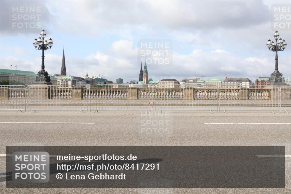 29.06.2025 - hella hamburg halbmarathon Lena Gebhardt http://msf.ph/oto/8417291 29.06.2025 08:57:03 Lombardsbrücke  meine-sportfotos.de