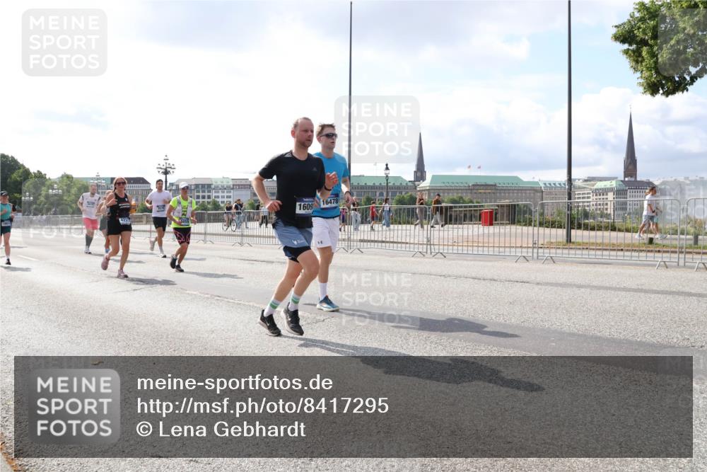 29.06.2025 - hella hamburg halbmarathon Lena Gebhardt http://msf.ph/oto/8417295 29.06.2025 10:05:20 Lombardsbrücke 1609, 1861, 422, 16478, 1126, 1559, 1863, 1936, 1981, 2288, 2298, 2424, 2624, 3071, 3413, 3578, 4014, 4220, 4782, 4951, 5073, 6059, 6907, 6908, 7302, 7826, 8089, 8999, 9007, 9019, 9075, 9165, 9559, 9680, 9736, 9737, 9738, 10343, 10694, 11088, 11595, 11784, 11873, 11958, 12557, 13221, 13242, 13327, 13717, 14203, 14465, 14642, 16092, 16134, 16478, 16546, 16579, 16847, 17112, 17707, 17818, 18189, 18616, 18617, 19034, 19248 meine-sportfotos.de