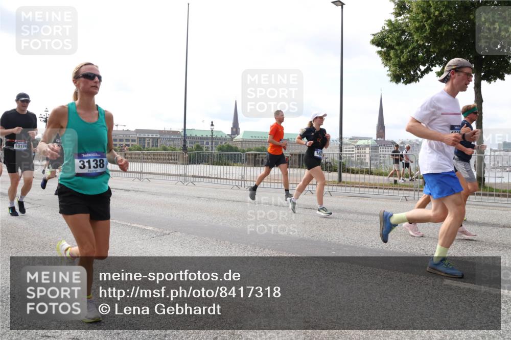 29.06.2025 - hella hamburg halbmarathon Lena Gebhardt http://msf.ph/oto/8417318 29.06.2025 10:17:55 Lombardsbrücke 10174, 3138, 1015, 1159, 1160, 1204, 1268, 1274, 1325, 1458, 1554, 1622, 1641, 1749, 1795, 1982, 2094, 2147, 2259, 2305, 2548, 2634, 2931, 3125, 3138, 3292, 3977, 4194, 4218, 4804, 4852, 5002, 5004, 5290, 5611, 5733, 6254, 6270, 6336, 6352, 6786, 7094, 7258, 7291, 7413, 7566, 7641, 7649, 7838, 7844, 7882, 7883, 8067, 8128, 8144, 8248, 8351, 8607, 8799, 9400, 9539, 9717, 9734, 9798, 9844, 9848, 9964, 10174, 10332, 10509, 10908 meine-sportfotos.de