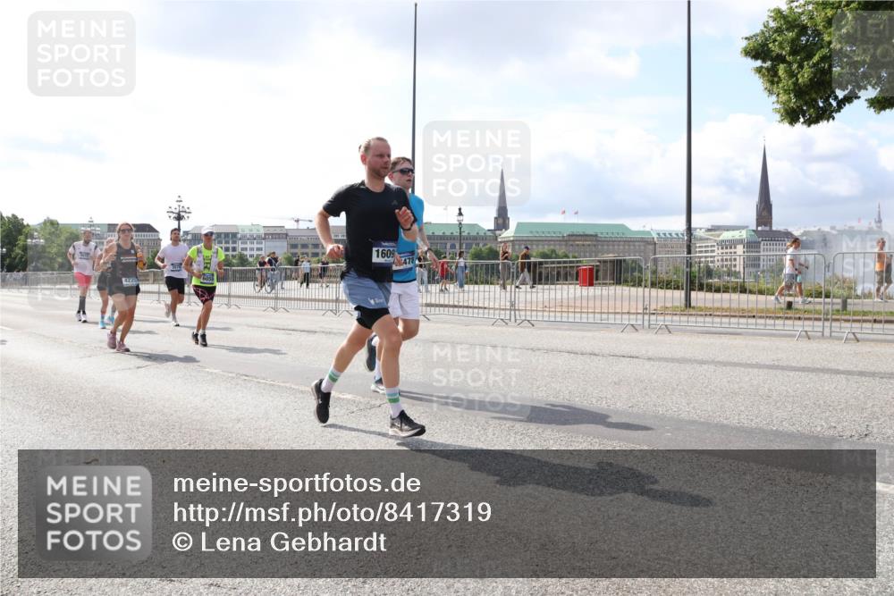29.06.2025 - hella hamburg halbmarathon Lena Gebhardt http://msf.ph/oto/8417319 29.06.2025 10:05:20 Lombardsbrücke 3578, 4220, 1609, 478, 1126, 1559, 1863, 1936, 1981, 2288, 2298, 2424, 2624, 3071, 3413, 3578, 4014, 4220, 4782, 4951, 5073, 6059, 6907, 6908, 7302, 7826, 8089, 8999, 9007, 9019, 9075, 9165, 9559, 9680, 9736, 9737, 9738, 10343, 10694, 11088, 11595, 11784, 11873, 11958, 12557, 13221, 13242, 13327, 13717, 14203, 14465, 14642, 16092, 16134, 16478, 16546, 16579, 16847, 17112, 17707, 17818, 18189, 18616, 18617, 19034, 19248 meine-sportfotos.de