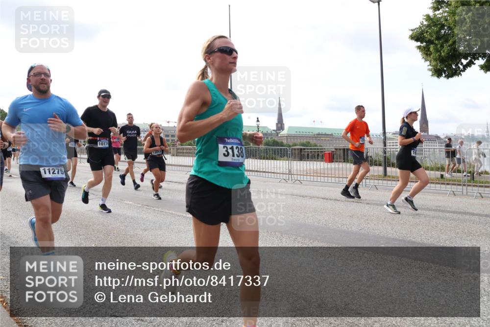 29.06.2025 - hella hamburg halbmarathon Lena Gebhardt http://msf.ph/oto/8417337 29.06.2025 10:17:55 Lombardsbrücke 11275, 10831, 10174, 13843, 3138, 1015, 1159, 1160, 1204, 1268, 1274, 1325, 1458, 1554, 1622, 1641, 1749, 1795, 1982, 2094, 2147, 2259, 2305, 2548, 2634, 2931, 3125, 3138, 3292, 3977, 4194, 4218, 4804, 4852, 5002, 5004, 5290, 5611, 5733, 6254, 6270, 6336, 6352, 6786, 7094, 7258, 7291, 7413, 7566, 7641, 7649, 7838, 7844, 7882, 7883, 8067, 8128, 8144, 8248, 8351, 8607, 8799, 9400, 9539, 9717, 9734, 9798, 9844, 9848, 9964, 10174, 10332, 10509, 10908 meine-sportfotos.de