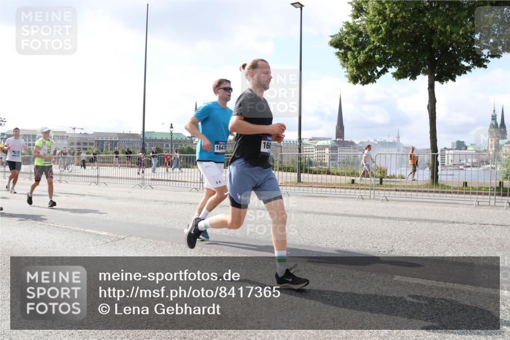 29.06.2025 - hella hamburg halbmarathon Lena Gebhardt http://msf.ph/oto/8417365 29.06.2025 10:05:21 Lombardsbrücke 3578, 6055, 16478, 160, 1126, 1863, 1936, 1981, 2288, 2298, 2424, 2624, 3071, 3413, 3578, 4014, 4220, 4782, 5073, 6059, 6907, 6908, 7302, 7826, 8089, 8999, 9007, 9019, 9075, 9165, 9559, 9680, 9736, 9737, 9738, 10343, 10694, 11088, 11595, 11784, 11873, 11958, 12557, 13221, 13242, 13327, 13717, 14203, 14465, 14642, 16092, 16134, 16478, 16546, 16579, 16847, 17112, 17707, 17818, 18189, 18616, 18617, 19034, 19248 meine-sportfotos.de