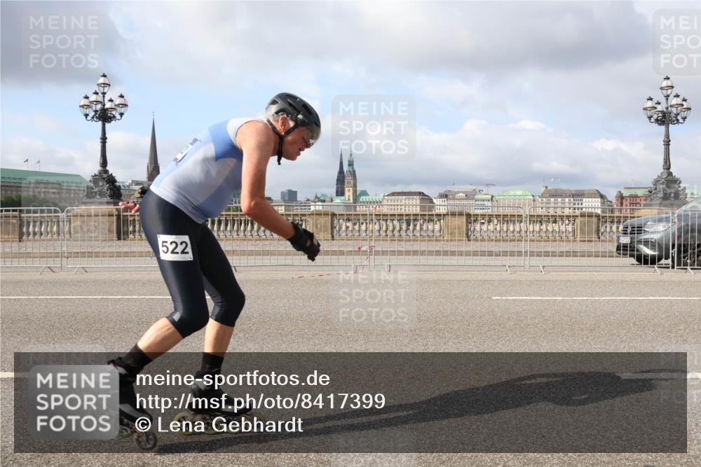 29.06.2025 - hella hamburg halbmarathon Lena Gebhardt http://msf.ph/oto/8417399 29.06.2025 08:57:04 Lombardsbrücke 522 meine-sportfotos.de