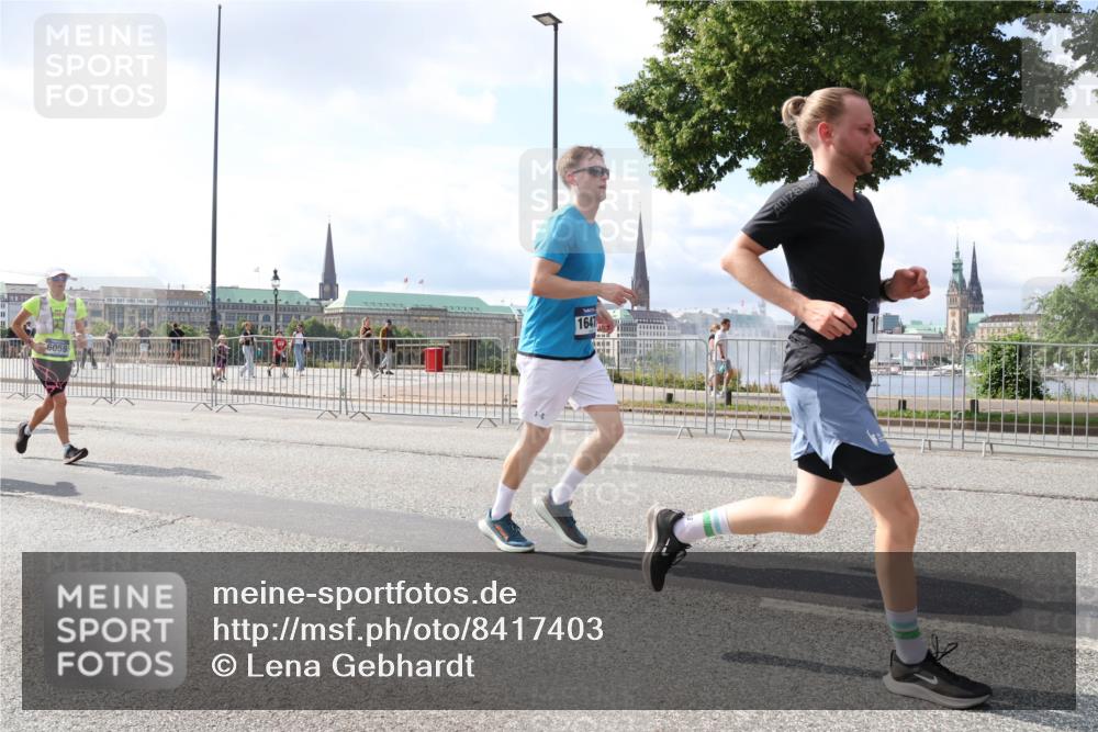 29.06.2025 - hella hamburg halbmarathon Lena Gebhardt http://msf.ph/oto/8417403 29.06.2025 10:05:21 Lombardsbrücke 6059, 0, 0, 0, 1647, 1126, 1863, 1936, 1981, 2288, 2298, 2424, 2624, 3071, 3413, 3578, 4014, 4220, 4782, 5073, 6059, 6907, 6908, 7302, 7826, 8089, 8999, 9007, 9019, 9075, 9165, 9559, 9680, 9736, 9737, 9738, 10343, 10694, 11088, 11595, 11784, 11873, 11958, 12557, 13221, 13242, 13327, 13717, 14203, 14465, 14642, 16092, 16134, 16478, 16546, 16579, 16847, 17112, 17707, 17818, 18189, 18616, 18617, 19034, 19248 meine-sportfotos.de