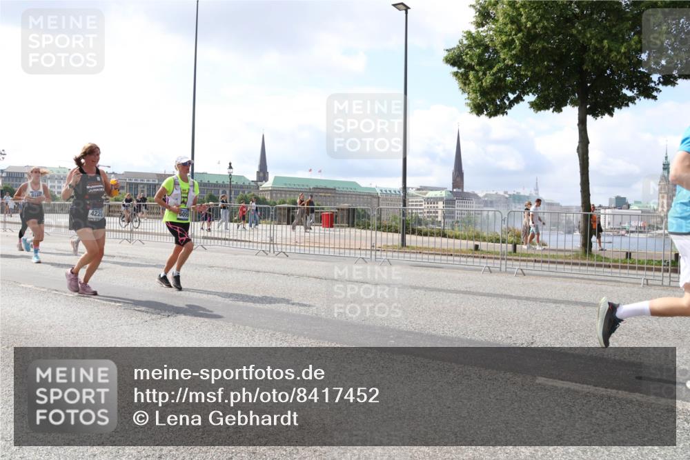 29.06.2025 - hella hamburg halbmarathon Lena Gebhardt http://msf.ph/oto/8417452 29.06.2025 10:05:22 Lombardsbrücke 4220, 6059, 1126, 1863, 1936, 1981, 2288, 2298, 2424, 2624, 3071, 3413, 3578, 4014, 4220, 4782, 5073, 6059, 6907, 6908, 7302, 7826, 8089, 8999, 9007, 9019, 9075, 9165, 9559, 9680, 9736, 9737, 9738, 10343, 10694, 11595, 11784, 11873, 11958, 12557, 13221, 13242, 13327, 13717, 14203, 14465, 14642, 16092, 16134, 16478, 16546, 16579, 16847, 17112, 17707, 17731, 17818, 18189, 18616, 18617, 19034, 19248 meine-sportfotos.de