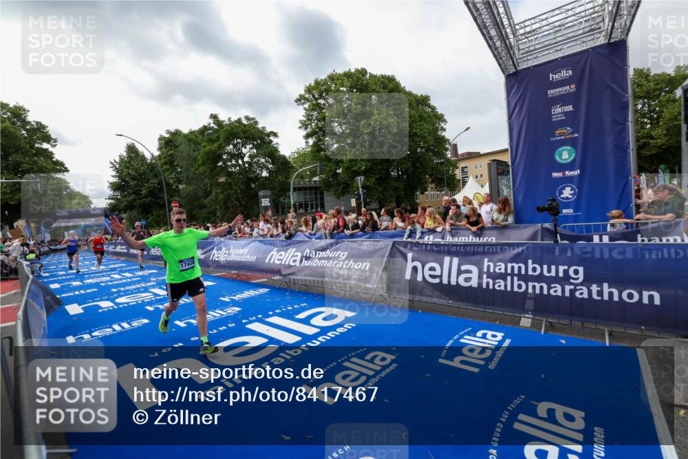 29.06.2025 - hella hamburg halbmarathon Zöllner http://msf.ph/oto/8417467 29.06.2025 10:28:52 Ziel 2604, 10486, 17428, 18763 meine-sportfotos.de