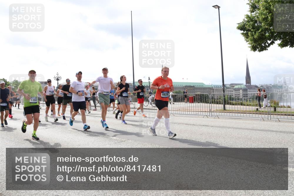 29.06.2025 - hella hamburg halbmarathon Lena Gebhardt http://msf.ph/oto/8417481 29.06.2025 10:42:30 Lombardsbrücke 10532, 1360, 13952, 16352, 11550, 17316, 6828, 1039, 1150, 1360, 1624, 1656, 1752, 1929, 1957, 1994, 2069, 2134, 2145, 2401, 2523, 2538, 2580, 2940, 2941, 2974, 3276, 3605, 3874, 4092, 4329, 4334, 4353, 4735, 4736, 4778, 4885, 4891, 4892, 5403, 5417, 5419, 5671, 5810, 6120, 6136, 6764, 6828, 6837, 6917, 7040, 7260, 7357, 7513, 7557, 7666, 8014, 8459, 8525, 8526, 8529, 8712, 8816, 9008, 9223, 9370, 9980, 10027, 10454, 10532, 10697, 12441, 13241 meine-sportfotos.de