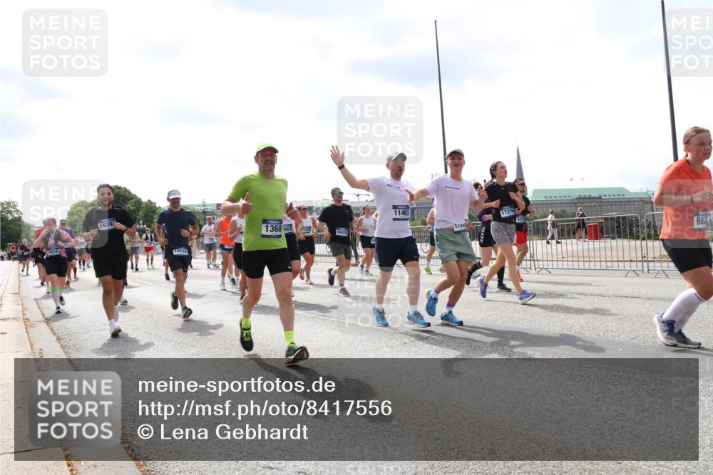 29.06.2025 - hella hamburg halbmarathon Lena Gebhardt http://msf.ph/oto/8417556 29.06.2025 10:42:30 Lombardsbrücke 1624, 1639, 10532, 1360, 1952, 13250, 16352, 16352, 11463, 17316, 1133, 68, 1039, 1150, 1360, 1624, 1656, 1752, 1929, 1957, 1994, 2069, 2134, 2145, 2401, 2523, 2538, 2580, 2940, 2941, 2974, 3276, 3605, 3874, 4092, 4329, 4334, 4353, 4735, 4736, 4778, 4885, 4891, 4892, 5403, 5417, 5419, 5671, 5810, 6120, 6136, 6764, 6828, 6837, 6917, 7040, 7260, 7357, 7513, 7557, 7666, 8014, 8459, 8525, 8526, 8529, 8712, 8816, 9008, 9223, 9370, 9980, 10027, 10454, 10532, 10697, 12441, 13241 meine-sportfotos.de