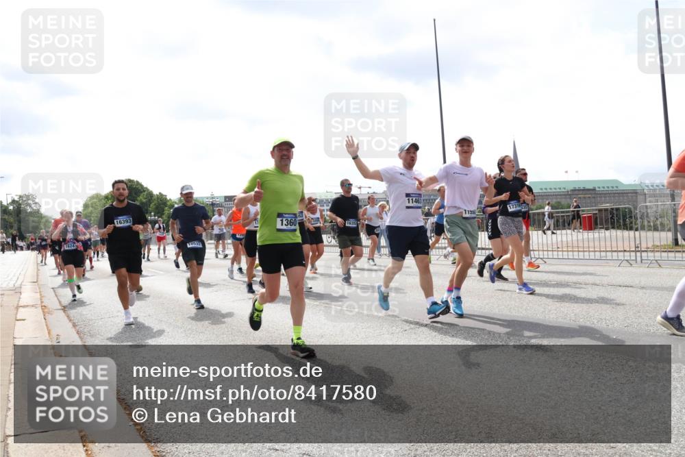 29.06.2025 - hella hamburg halbmarathon Lena Gebhardt http://msf.ph/oto/8417580 29.06.2025 10:42:30 Lombardsbrücke 16393, 13, 1360, 16352, 726, 10532, 11463, 1731635, 11550, 1039, 1150, 1360, 1624, 1656, 1752, 1929, 1957, 1994, 2069, 2134, 2145, 2401, 2523, 2538, 2580, 2940, 2941, 2974, 3276, 3605, 3874, 4092, 4329, 4334, 4353, 4735, 4736, 4778, 4885, 4891, 4892, 5403, 5417, 5419, 5671, 5810, 6120, 6136, 6764, 6828, 6837, 6917, 7040, 7260, 7357, 7513, 7557, 7666, 8014, 8459, 8525, 8526, 8529, 8712, 8816, 9008, 9223, 9370, 9980, 10027, 10454, 10532, 10697, 12441, 13241 meine-sportfotos.de