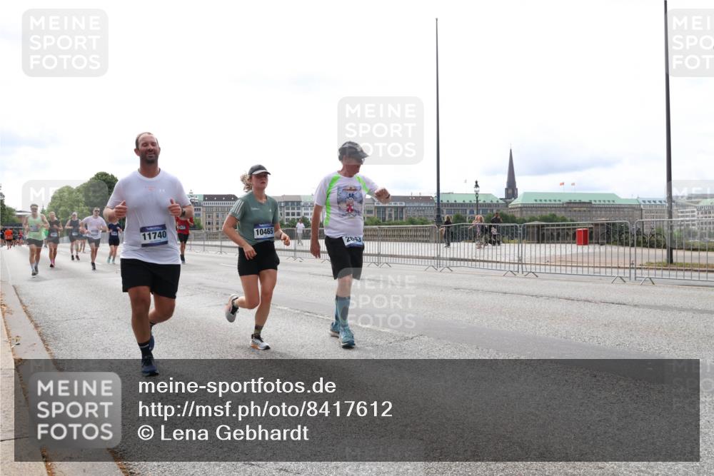 29.06.2025 - hella hamburg halbmarathon Lena Gebhardt http://msf.ph/oto/8417612 29.06.2025 10:26:59 Lombardsbrücke 6, 11740, 10465, 2693, 1530, 1793, 1973, 2045, 2306, 2643, 2775, 4358, 4507, 4509, 5494, 5495, 5707, 6259, 6625, 6637, 7069, 7234, 7314, 7944, 8056, 8079, 8281, 9186, 9349, 10077, 10465, 11110, 11270, 11740, 12071, 13462, 14020, 14021, 15027, 15108, 15641, 15807, 15878, 16479, 16788, 17049, 17300, 17445, 17675, 18074, 18087, 18516, 18962, 18976, 18978 meine-sportfotos.de